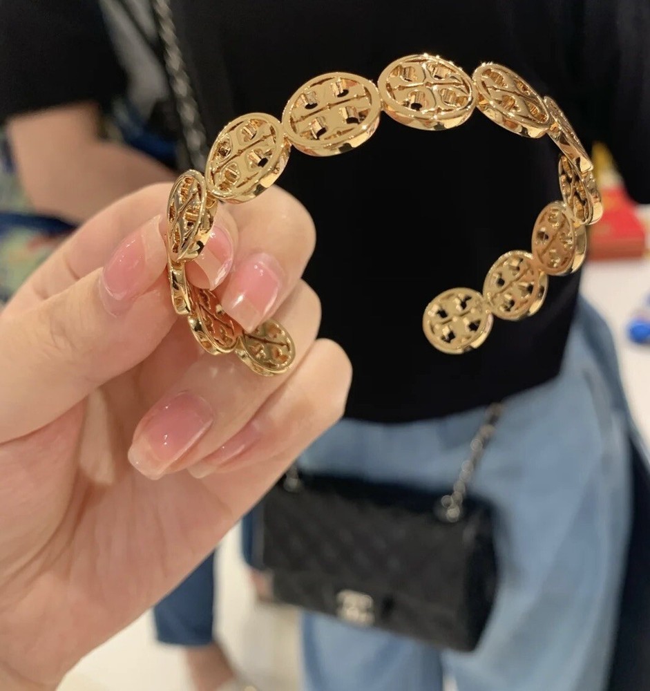 Tory Burch Hex Frozen Logo Cuff Bracelet Perfect Lady Gift 🎁