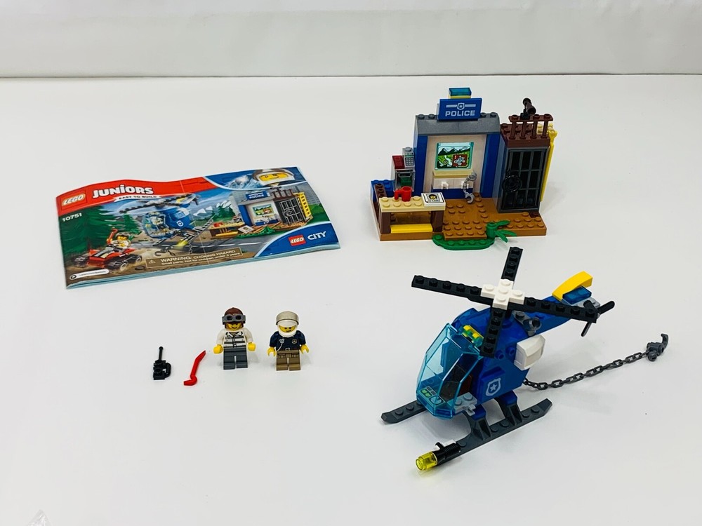 Lego 10751 - Juniors City Mountain Police Chase - 2018 - 90% Complete No Car