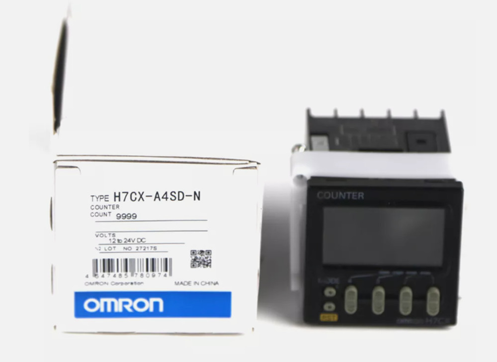 New In Box OMRON H7CX-A4SD-N Digital Counter