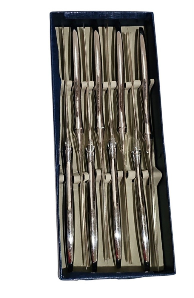 Vintage Solitude By Stonegate Stainless Set/ 8 Steak Knives Flatware In Box/A/12