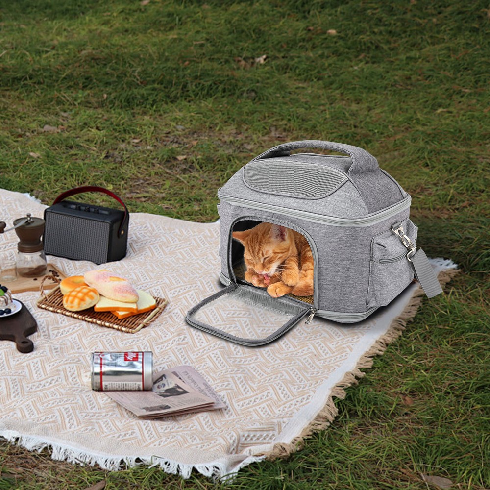 Collapsible Waterproof Pet Carrier Travel Bag with Oxford Fabric for Dogs and Cats