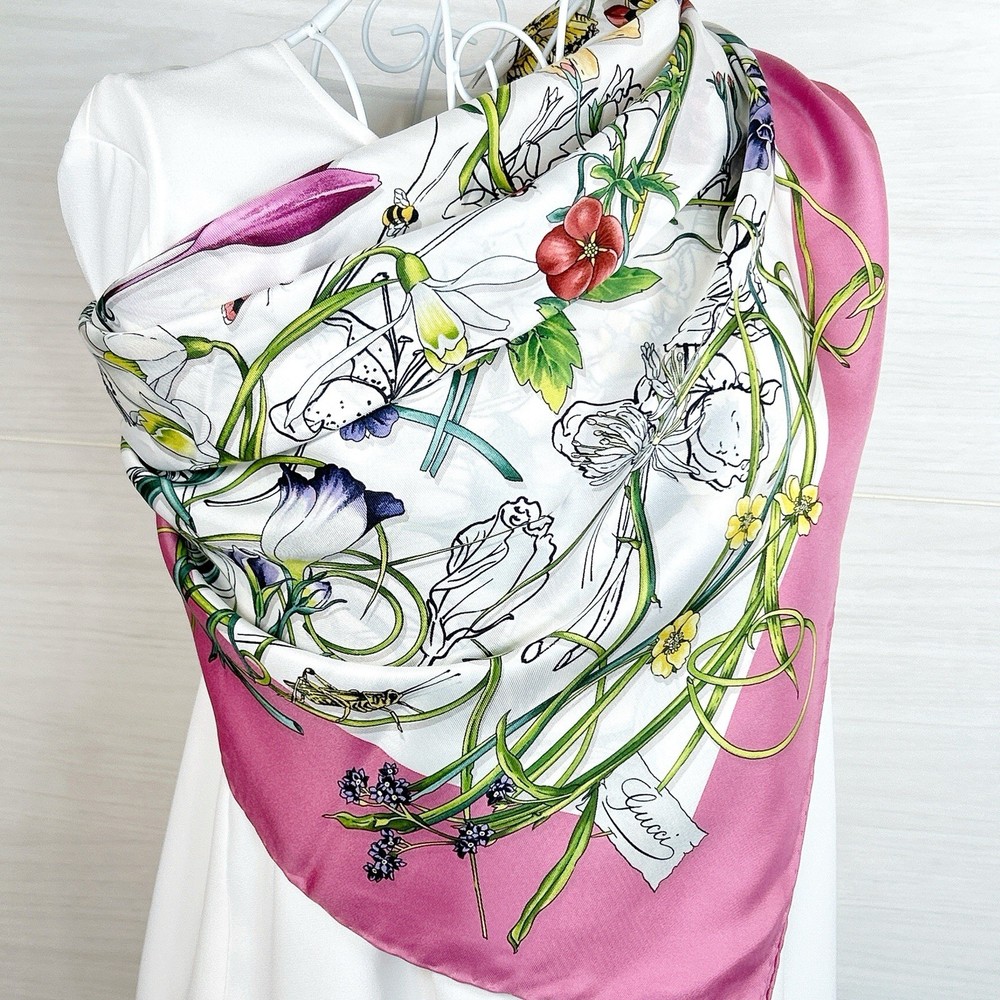 GUCCI Floral Bug Print Silk Square Scarf 34
