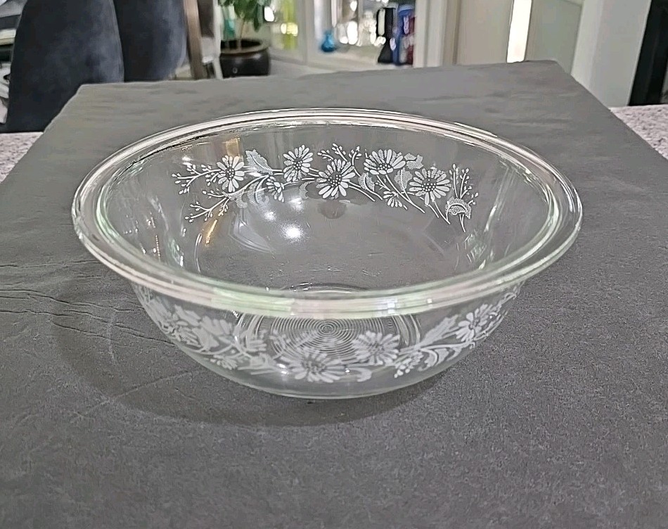 Vintage Pyrex Mixing Bowl 323 1.5L Colonial Mist Clear Glass Stackable Chip Resistant