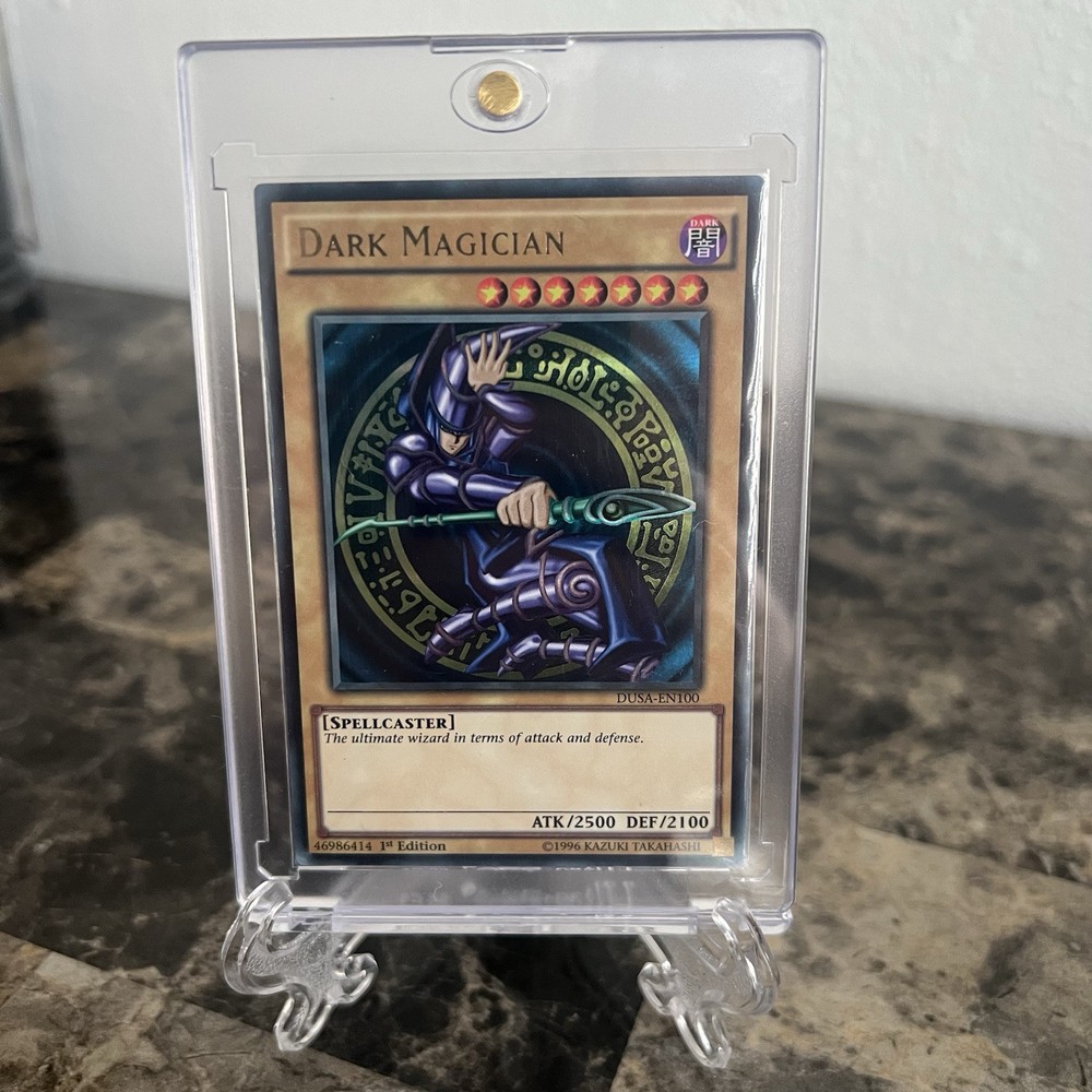 Yu-Gi-Oh Dark Magician DUSA-EN100 1st Edition Ultra Rare NM Condition