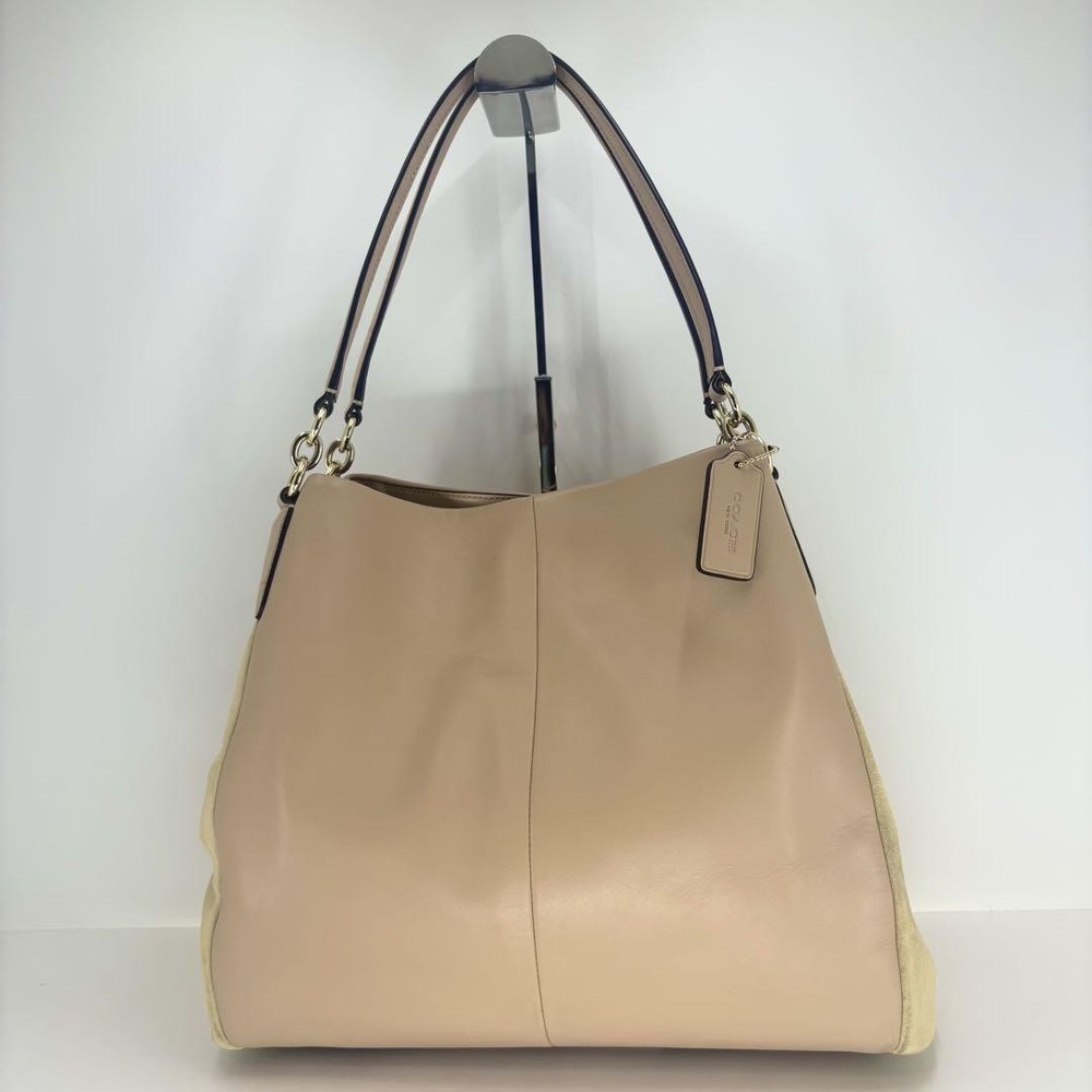 Coach Authentic Leather Beige Shoulder Bag G05131890