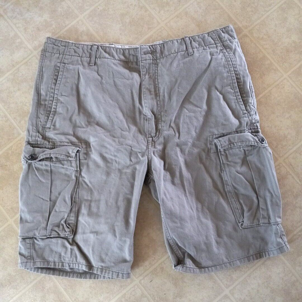 VTG Levi Strauss & Co. - Beige - Cargo Shorts - Mens Size 38