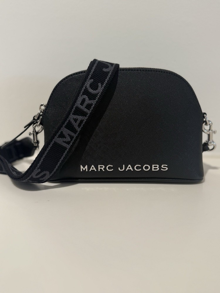 NWT Marc Jacobs trade Marc crossbody - black