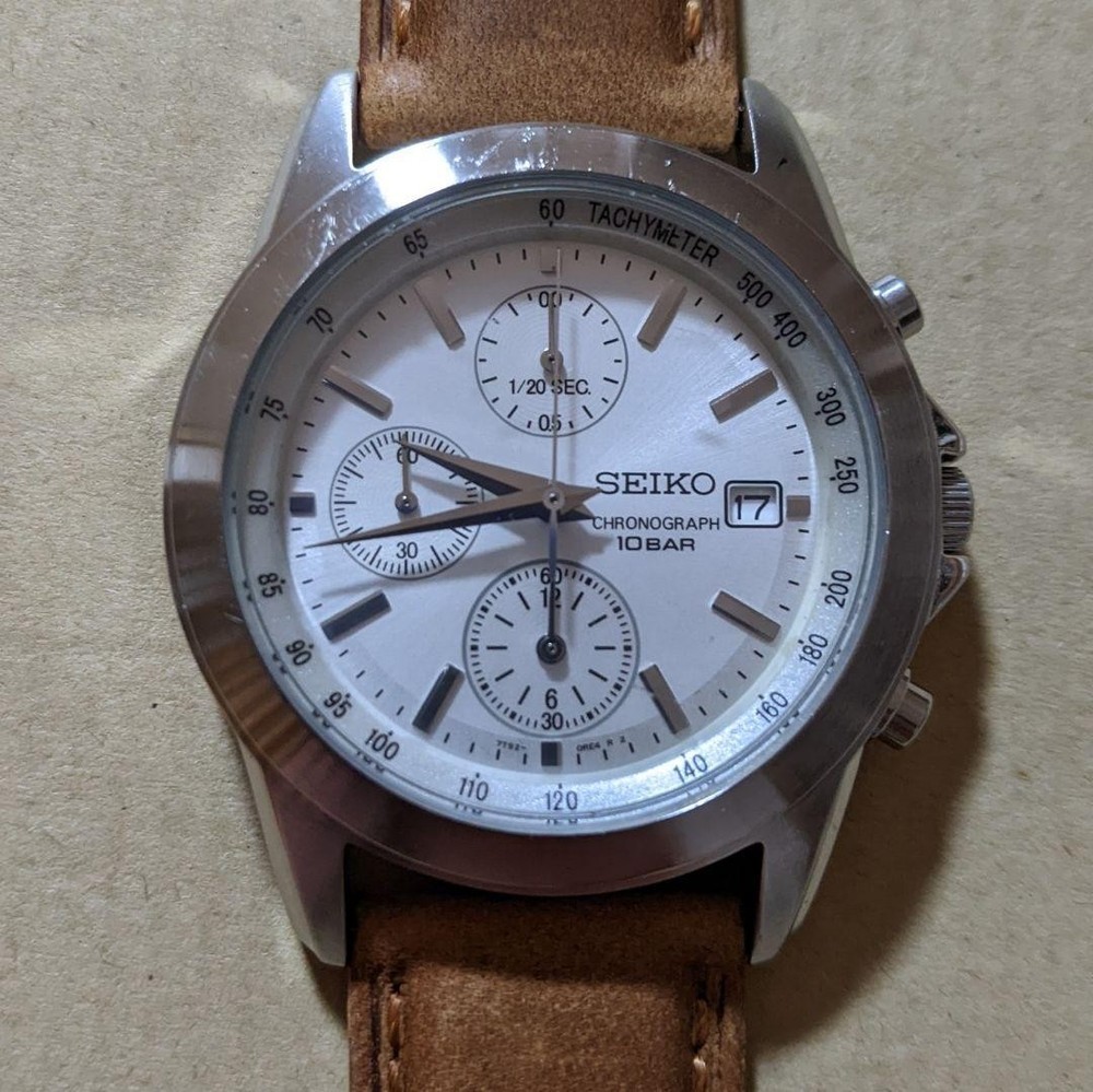 Seiko Large Chronograph Watch with White Dial and Leather Strap