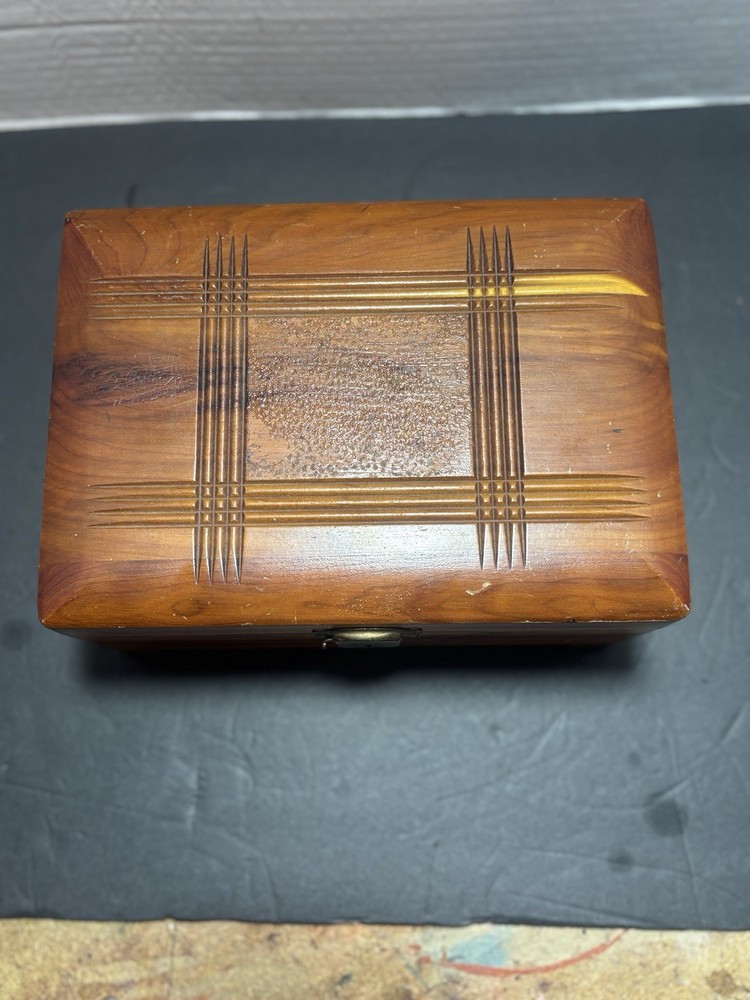 Vintage Cedar Wood Keepsake Chest for Jewelry and Treasures