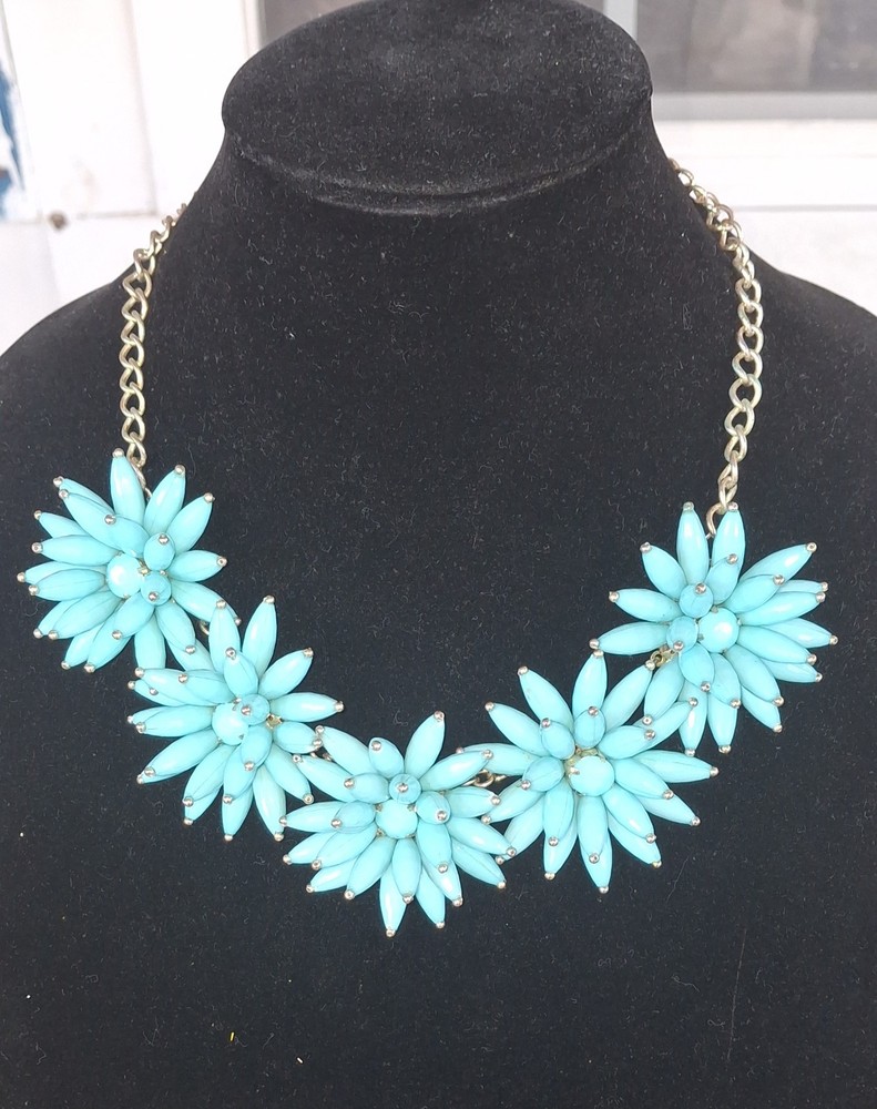 Turquoise Flower Statement Bib Necklace Plastic Round Link Lobster Closure