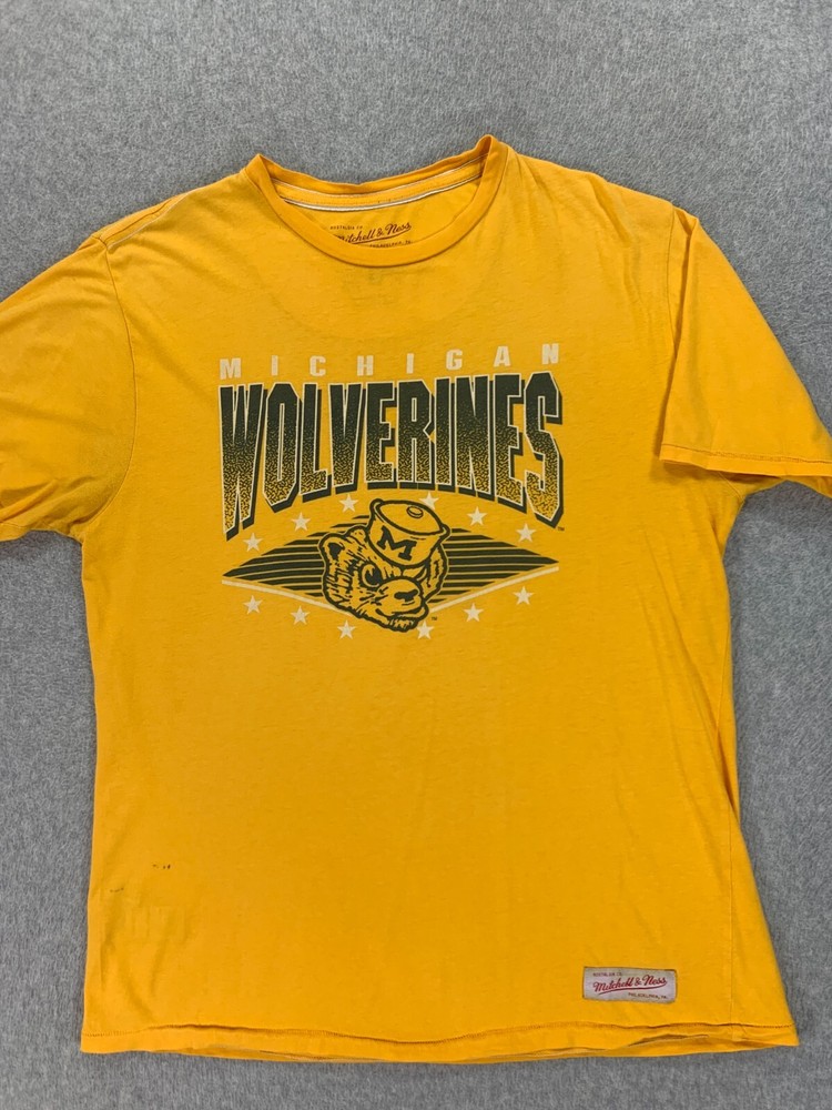 Michigan Wolverines Vintage Campus Short Sleeve Tee Shirt (Men's Large) Yellow
