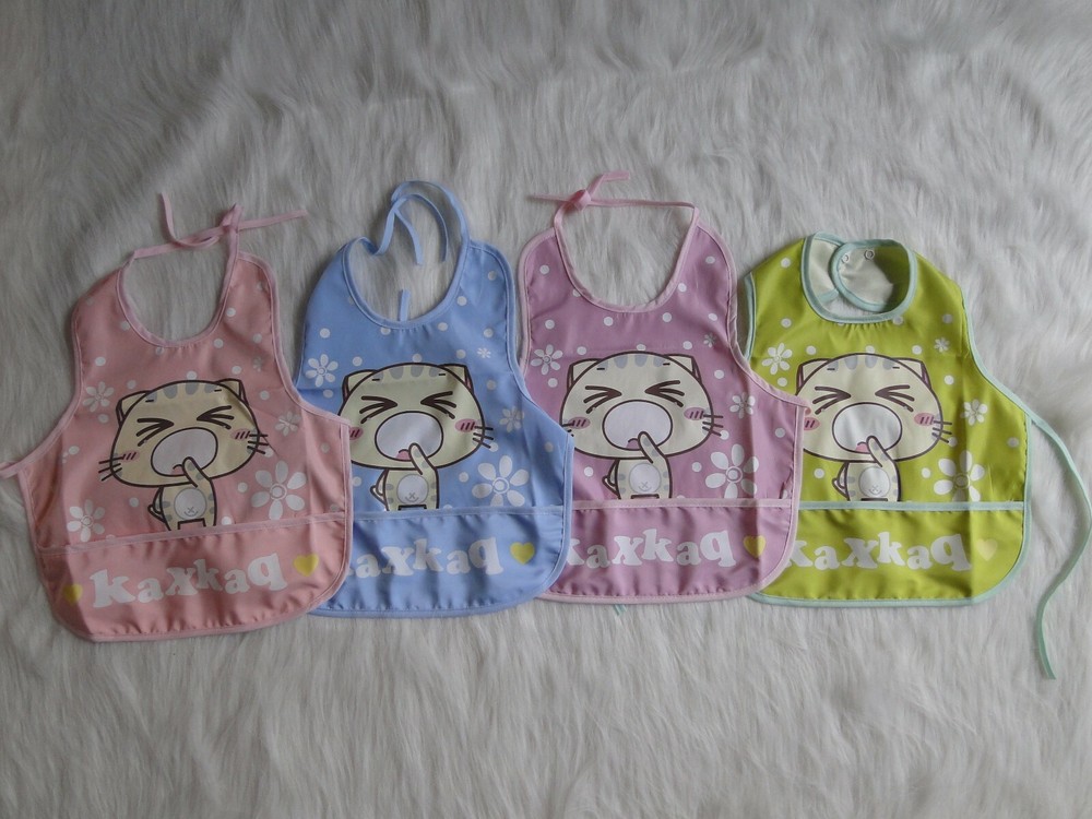 Clearance Sale !!! Fancy Kitten Baby Bib in Double Cloth with Pocket-image