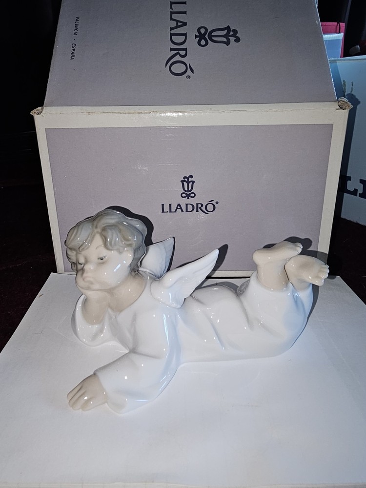 Retired Lladro Figurine 4541 Angel Acostado Laying Down Mint In Box