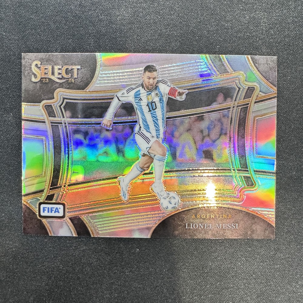Lionel Messi 2023-24 Panini Select FIFA Field Level Silver Prizm #221 -vi
