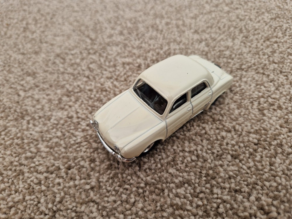 CORGI SOLIDO 1/43 CLASSIC RENAULT DAUPHINE DIECAST MODEL CAR
