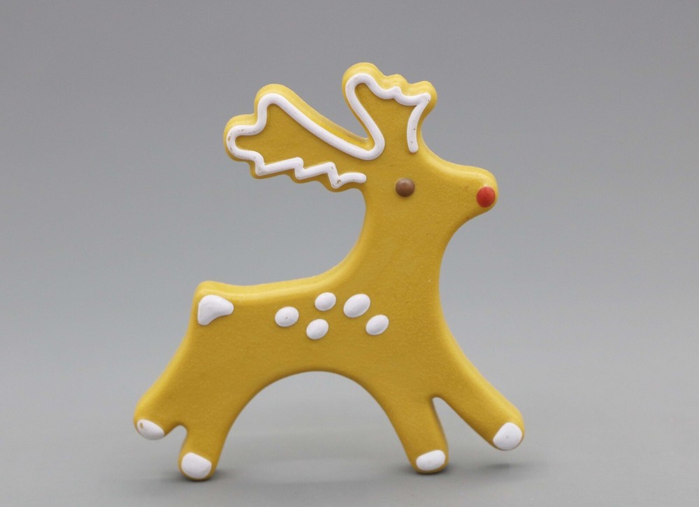 American Girl a reindeer-shaped cookie for 18'' doll Advent Calendar