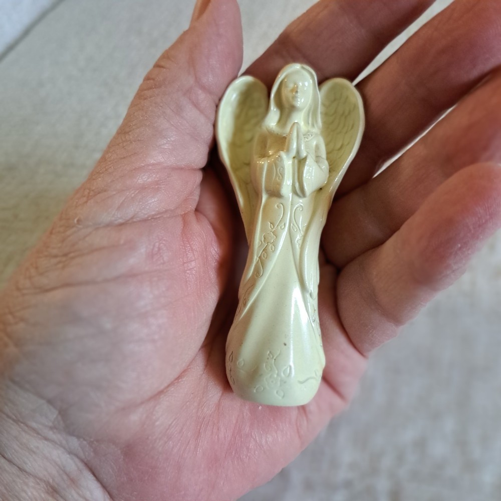 VTG. Praying Pocket Angel w/ Word Blessings On Back- Ivory Resin Stone 3