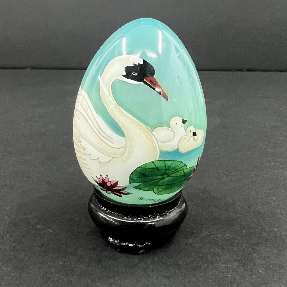 Nature’s Garden Glass Egg “SWAN” by Wang Ming Hand Blown and Painted