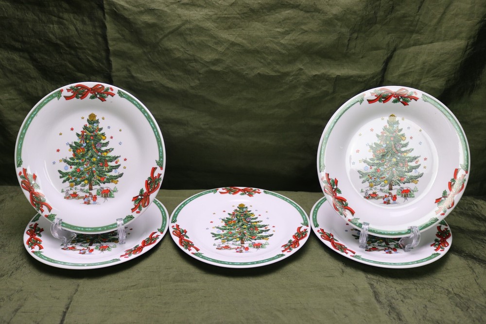 Christmas in the Park Salad Plates Set of 5 Holly Berry Decorated Holiday Tree