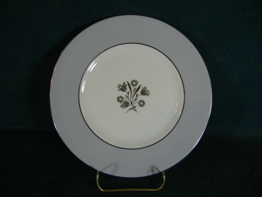 Royal Doulton Kingsmere H4909 Salad Plate(s)