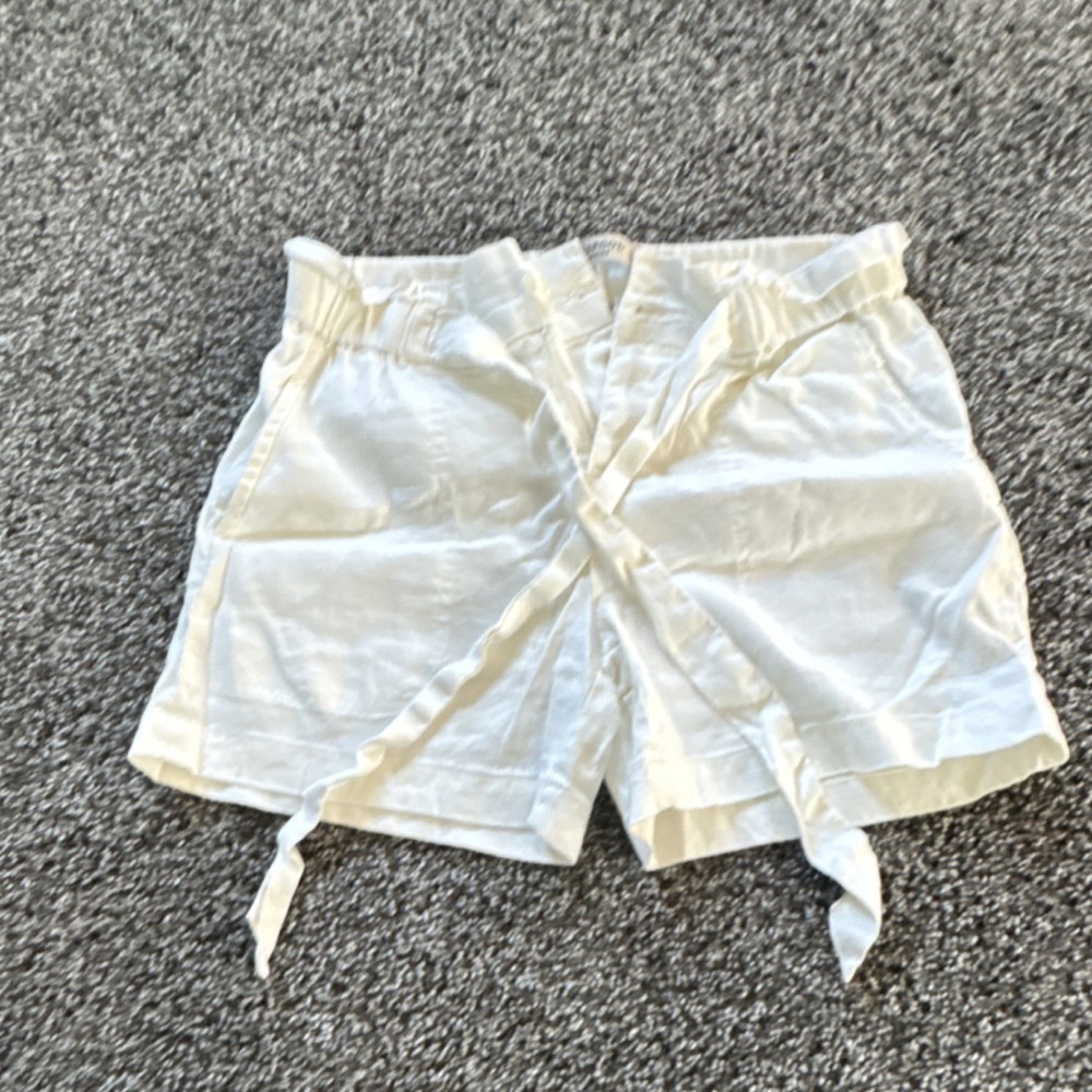 Liverpool Los Angeles Tie Waist Solid White Shorts Women's Size 6/28