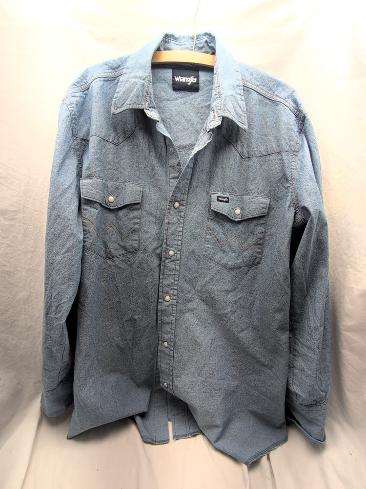 Vintage Wrangler Western Denim Shirt Mens Size XL Blue Pearl Snap Buttons