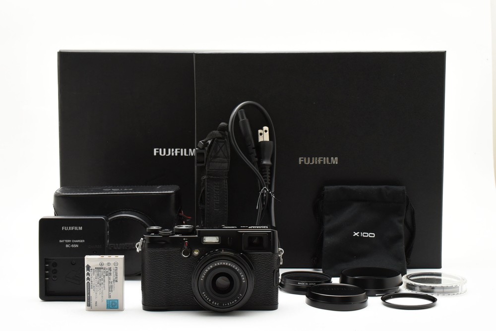 Fujifilm X100 Limited Black Edition w Box & Case Japan