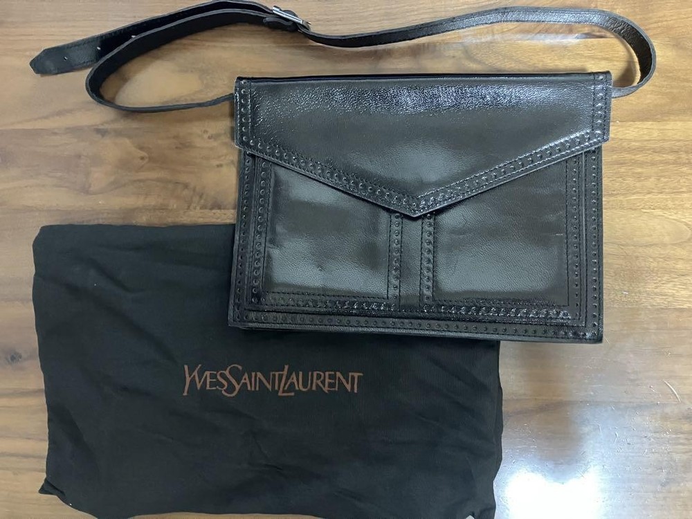 YSL Vintage Black Leather Shoulder Bag Authentic F0606525