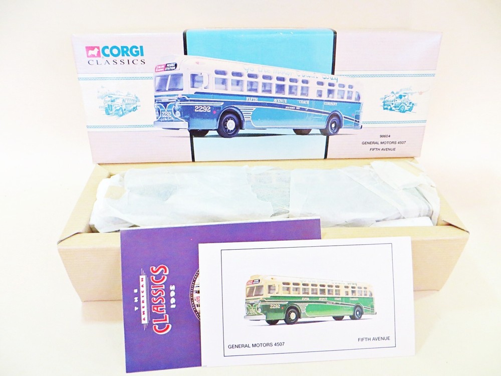 CORGI 98604 'GENERAL MOTORS 4507 FIFTH AVENUE BUS/COACH' Ltd Ed 1:50 MIB/BOXED