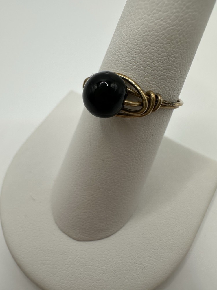 Vintage Gold Tone Wire Wrapped Ring With Black Stone Size 7