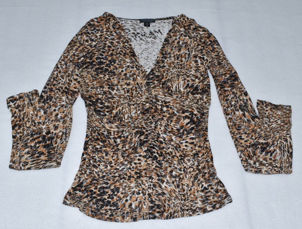 One West Top Sz S Long Sleeve V-Neck Ruched Center Animal Print