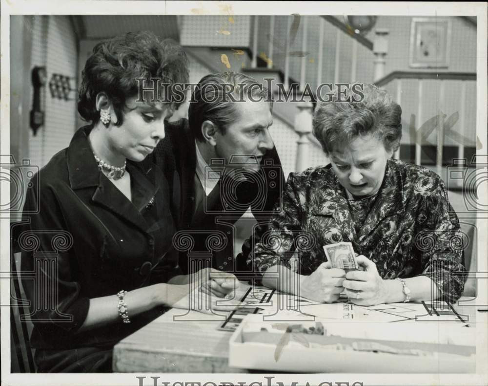Press Photo Sarah Marshall, John Cullum and Ruth White in 