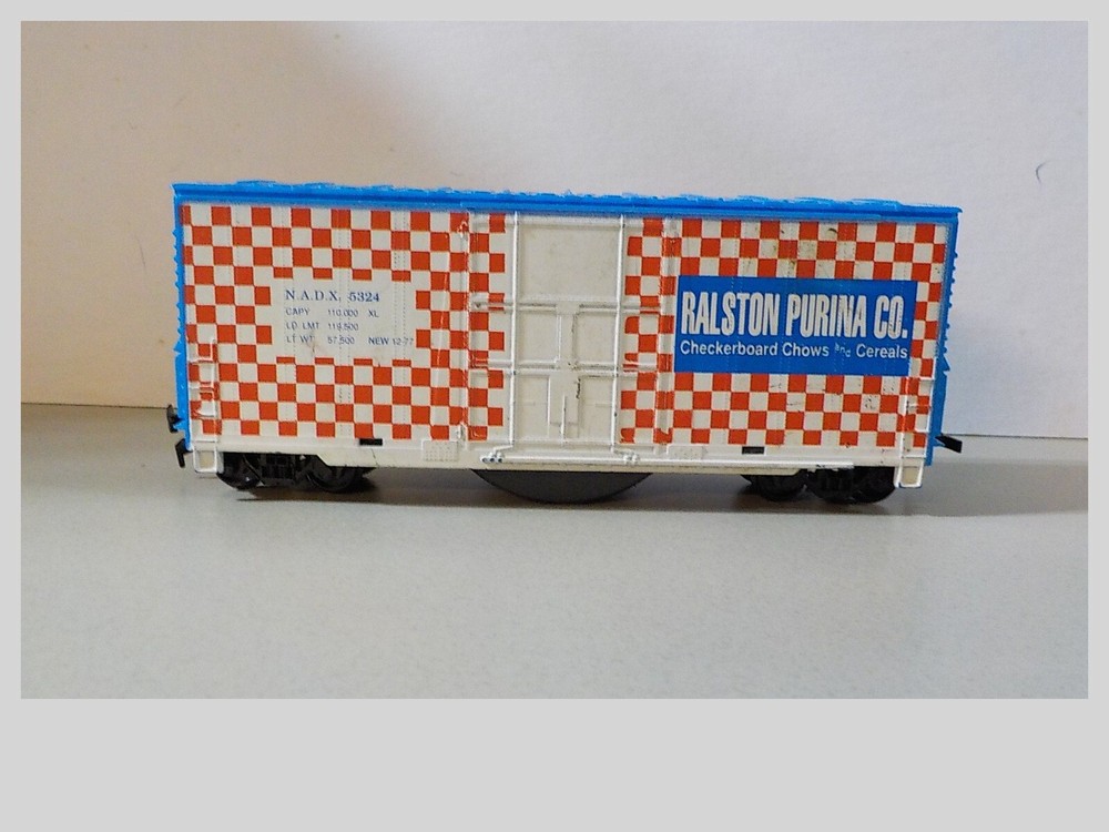 HO Scale Tyco Ralston Purina High Cube Box Car with Steam Sound #5324