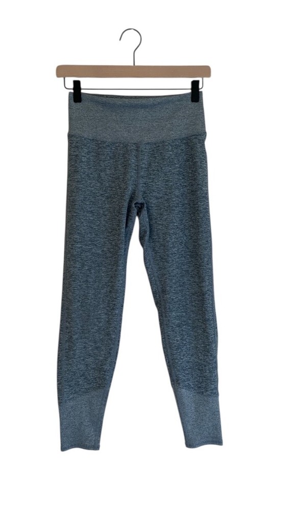 Alo Yoga Grey Two-Tone Crop Leggings Size Medium for Gym Workouts & Casual Wear