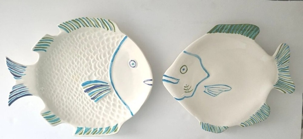 Lot ceramic Fish shaped this shaped plates signed by artist Judy