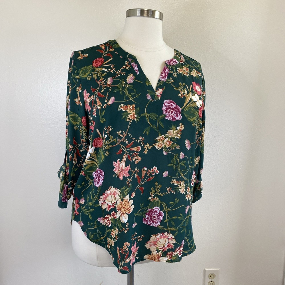 NWT. Maurice’s Hunter Green Floral Pop Over Roll Tab Sleeves Blouse. XXL