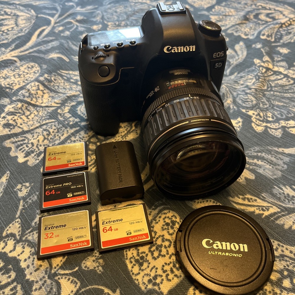 Canon EOS 5D Mark II Camera + Ultrasonic Image Stabilizer Lens 28-135mm Bundle