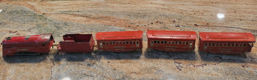 Lionel wind-up train set with loco #1511 tender #1516 2 Pullman #1811 observation #1812