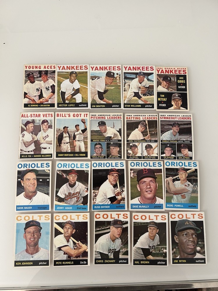 Lot of 111 Different 1964 Topps Baseball Cards in VG-EXC condition