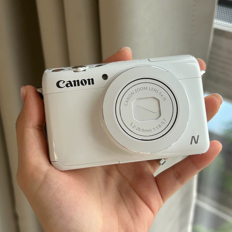 Canon PowerShot N100 12MP WiFi Flip Screen Compact Vlog Camera with Dual Lens