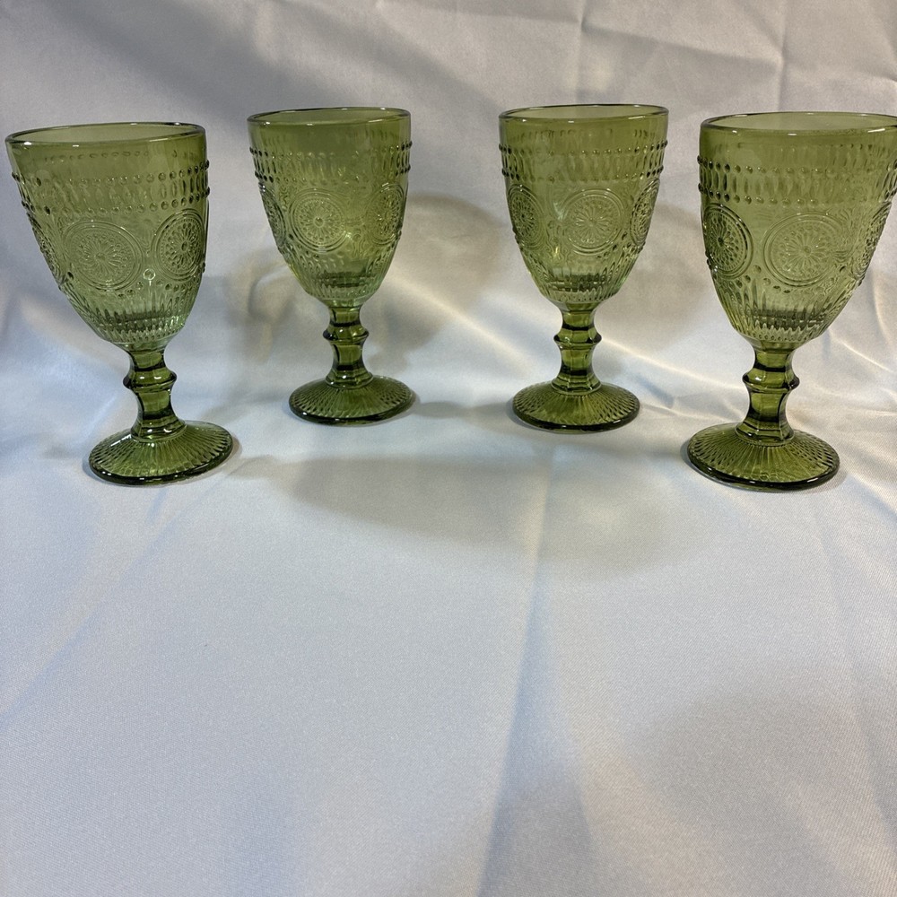Avocado Green Goblet Glass  Set Of 4 . approximately 6 1/2 tall