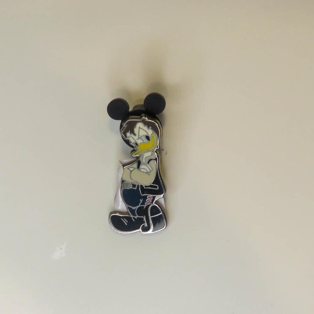 Disney Star Wars™  Mystery Pin Collection  Donald Duck as Han Solo Pin