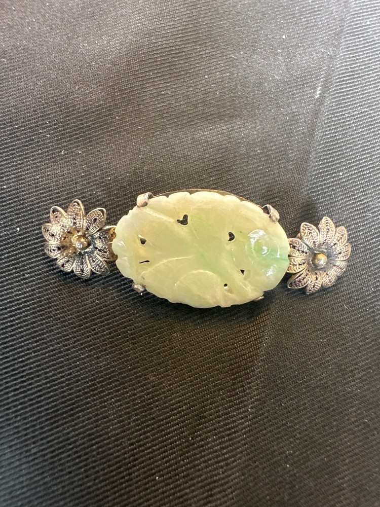 Vintage Art Deco Chinese Export Sterling Silver Carved Jadeite Brooch