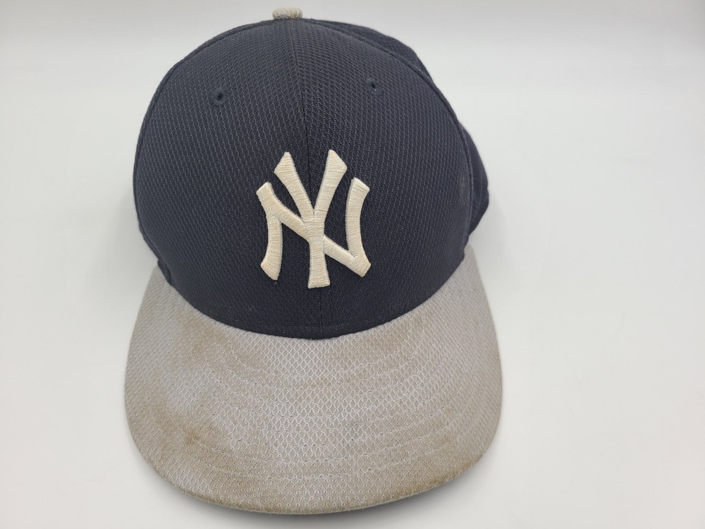 New York Yankees New Era 59Fifty Distressed Fitted 7 5/8 Hat Cap MLB Baseball