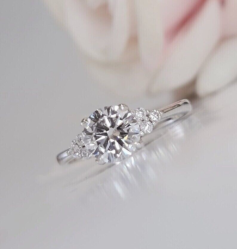 2Ct Round Cut Simulated Diamond Stunning Wedding Ring In 14K White Gold Plated