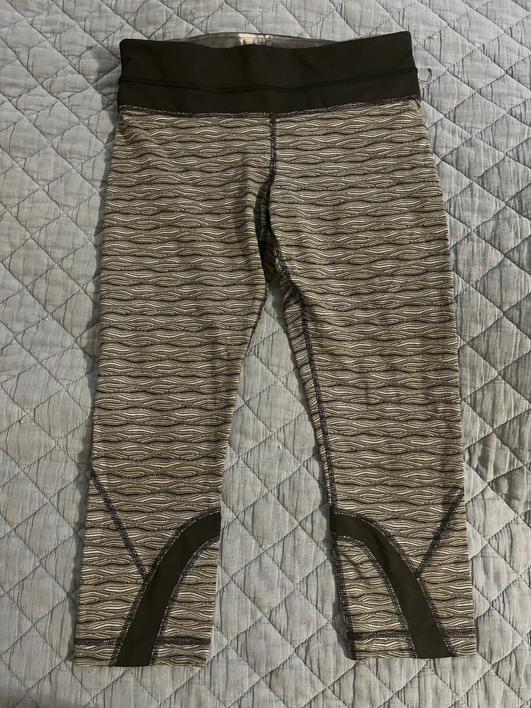 Lululemon Inspire Crop Legging Womens Size 6 Black Gray Textured Wave No Tag