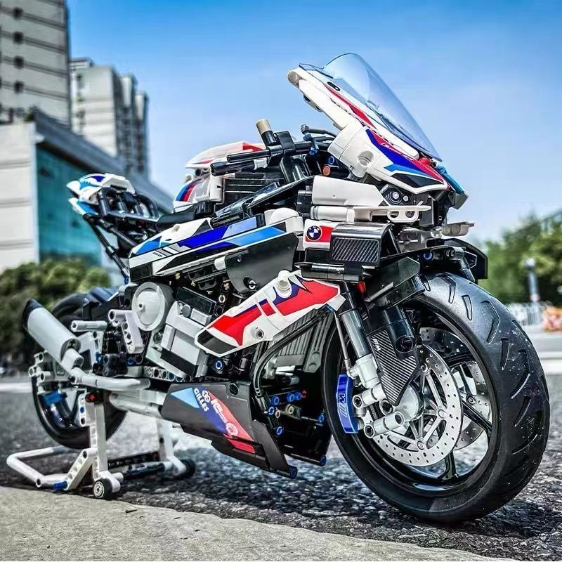 BMW M1000R motorcycle building block assembly model