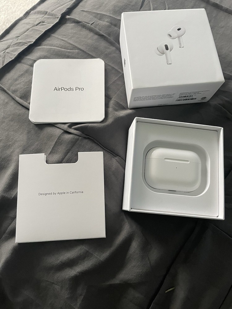 Apple AirPods Pro 2nd Gen with MagSafe Wireless Charging Case in USB-C