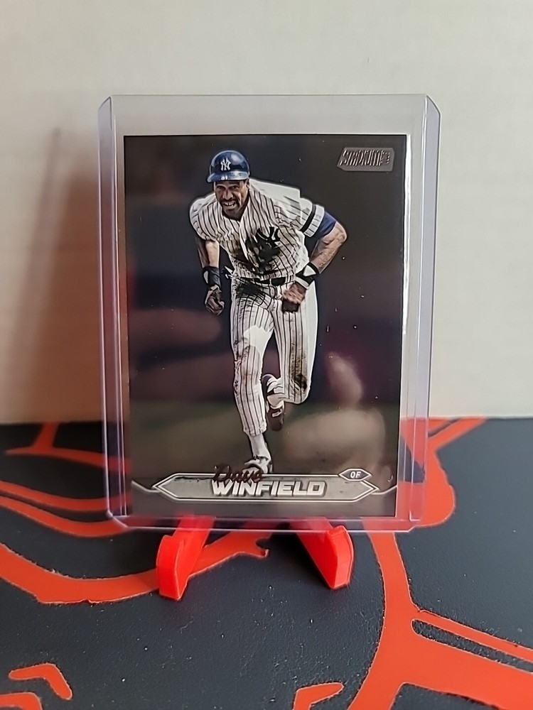 2024 Topps Stadium Club Dave Winfield #155 Black Foil Parallel Card