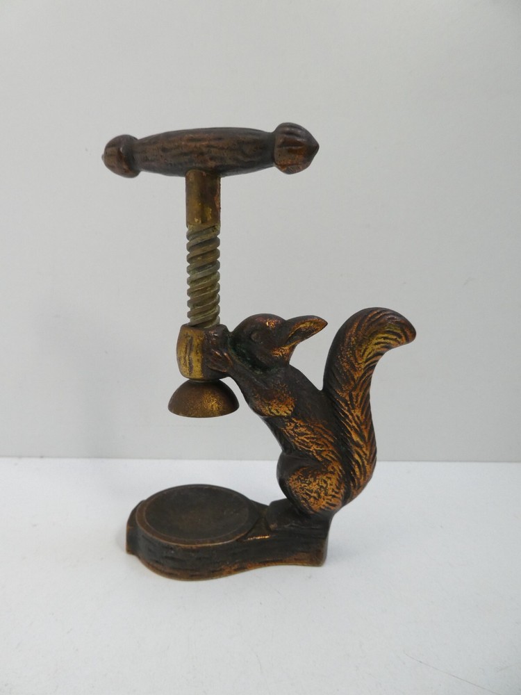 VINTAGE CAST METAL COPPER PLATED  NUTCRACKER STATUE OF SQUIRREL FIGURINE